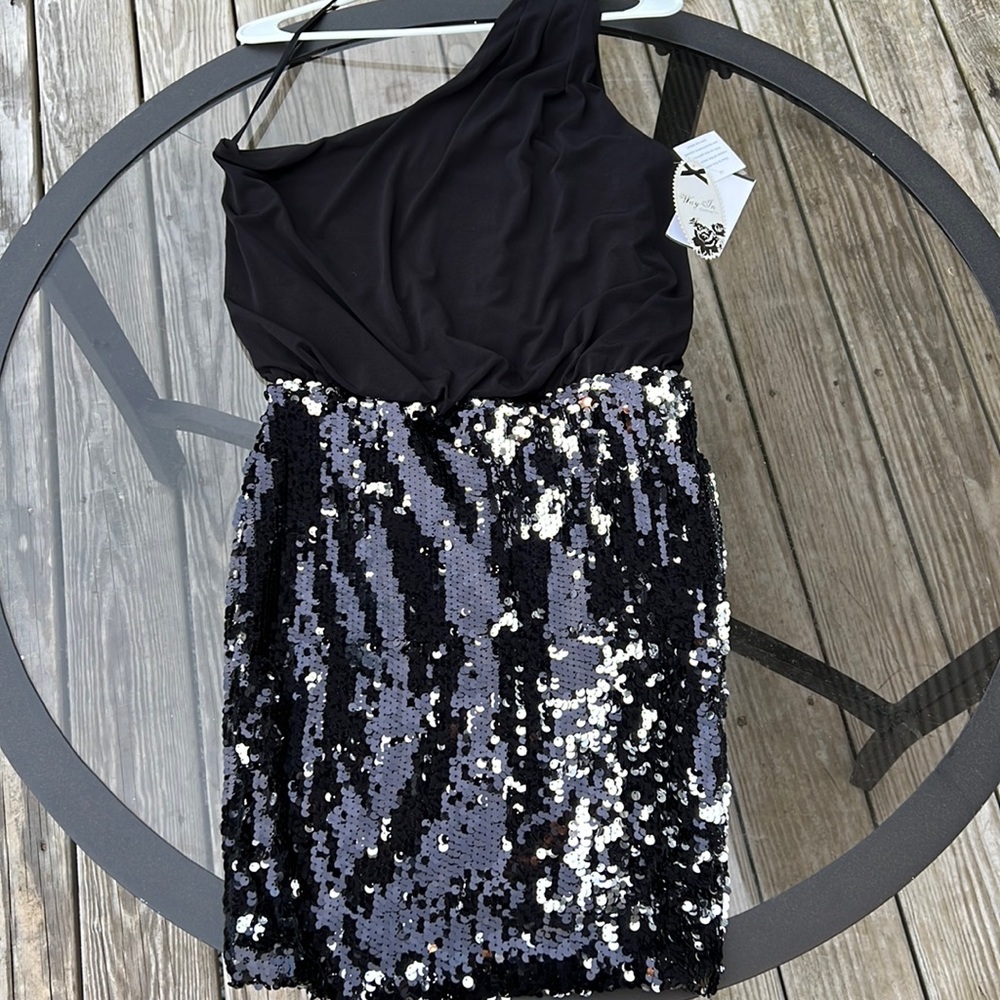 Women’s dress